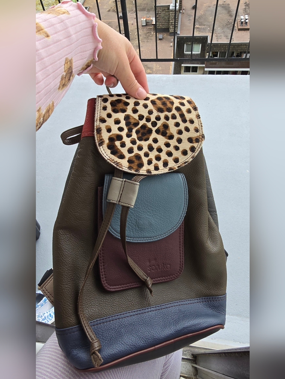 🌸Multi-Color Women’s Leather Backpack with Leopard Flap🦋